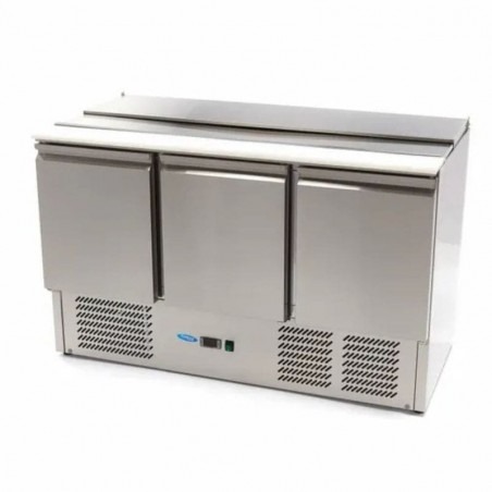 Mesa refrigerada para ensaladas 400 litros y tres puertas Maxima